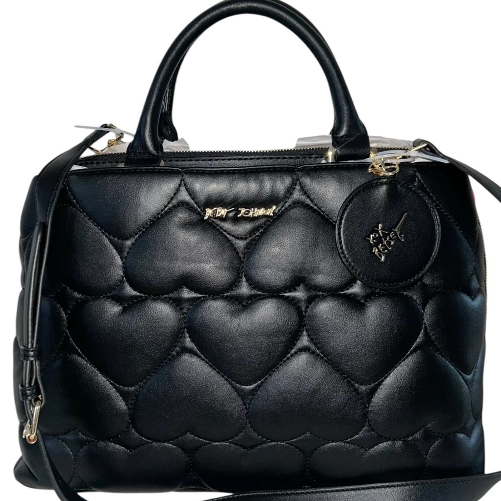 🔥NEW!🔥NWT BETSEY JOHNSON Large Quilted Puffy Hearts XODelta Satchel Bag Black
